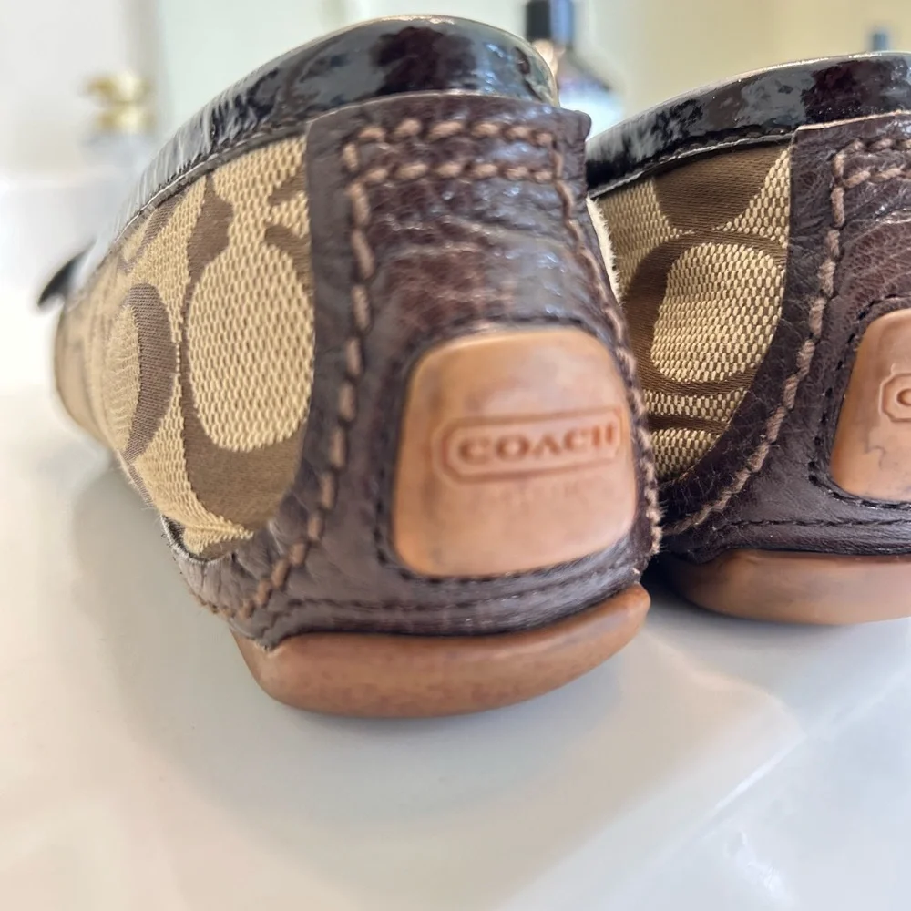 Classic Coach Signature Jacquard Loafers with Leather Trim – Size 8 - Picture 12 of 14